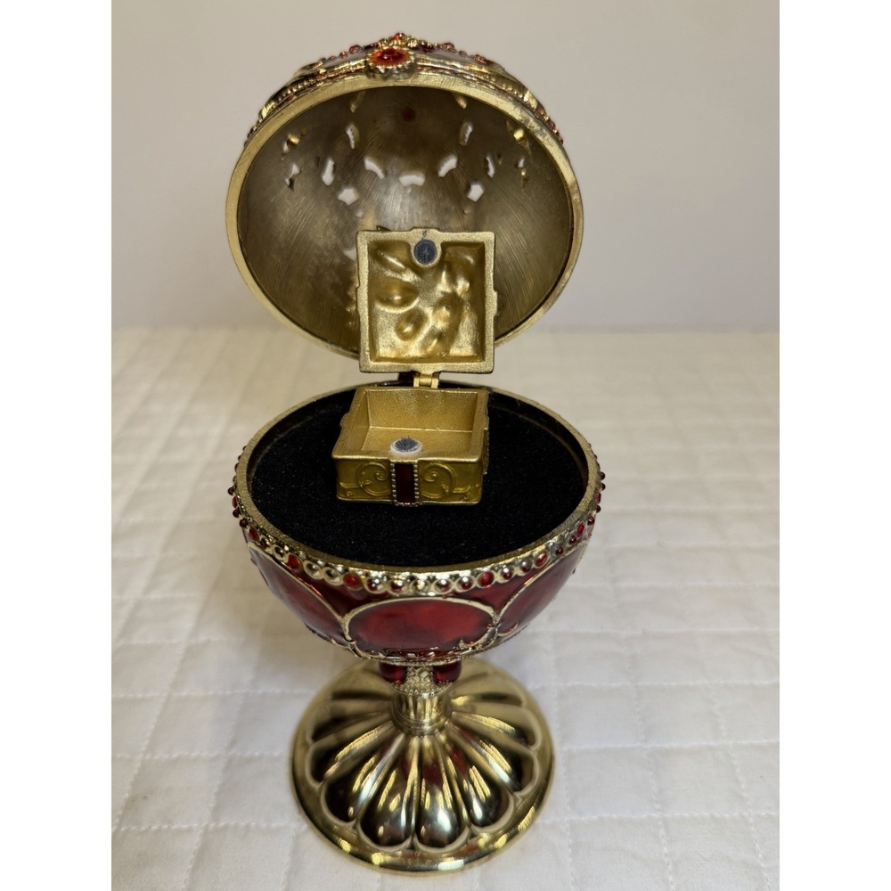 Red Jeweled Egg Music Box Hinged Trinket Box Rotating Ring Holder Enamel - Picture 9 of 11
